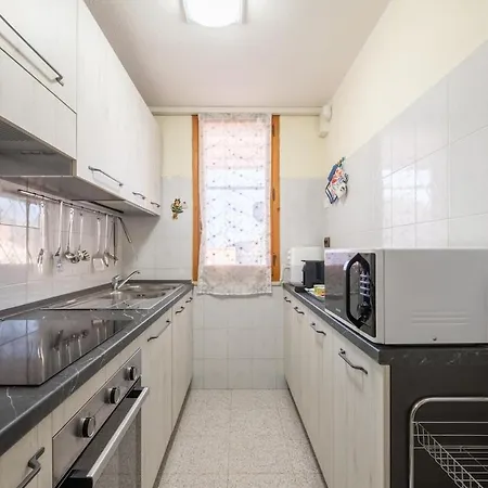 1-minute Walk To The Beach- Large Equipped *