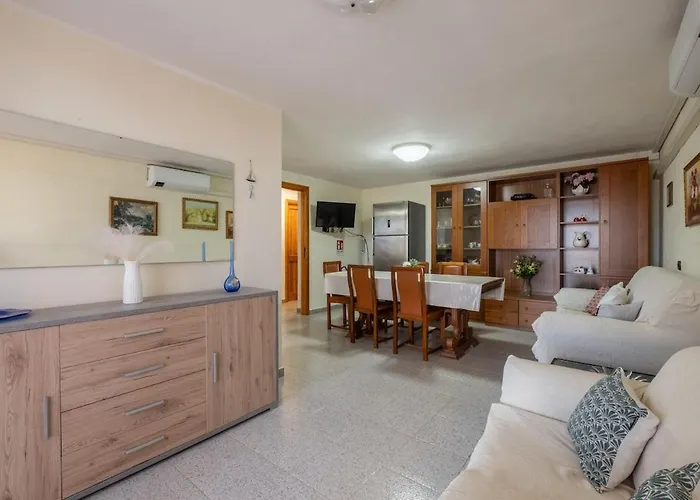 Apartment Private Pool - 1 Minute From The Sea - Ampia E Accessoriata *